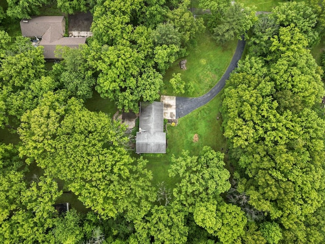 aerial view of property and surrounding area