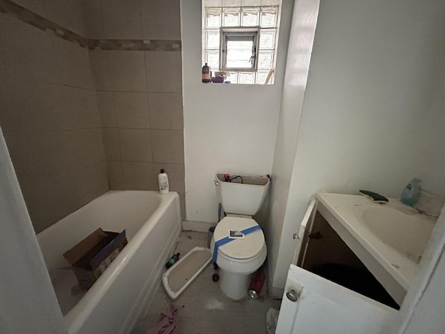 6812 S Hermitage Ave, Chicago, IL 60636 - full bath with toilet, vanity, and washtub / shower combination