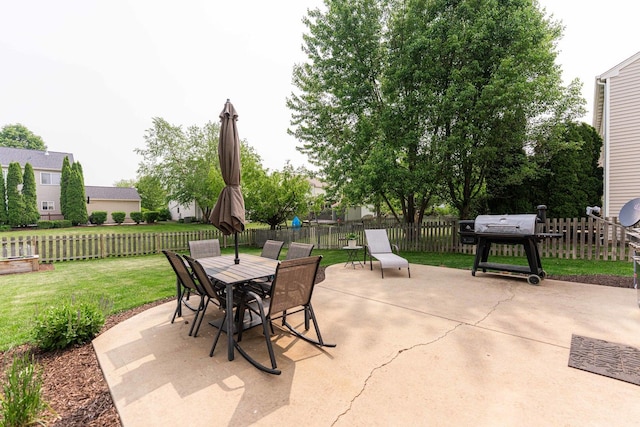 86 E Hummingbird Ave, Cortland, IL 60112 - view of patio with outdoor dining area