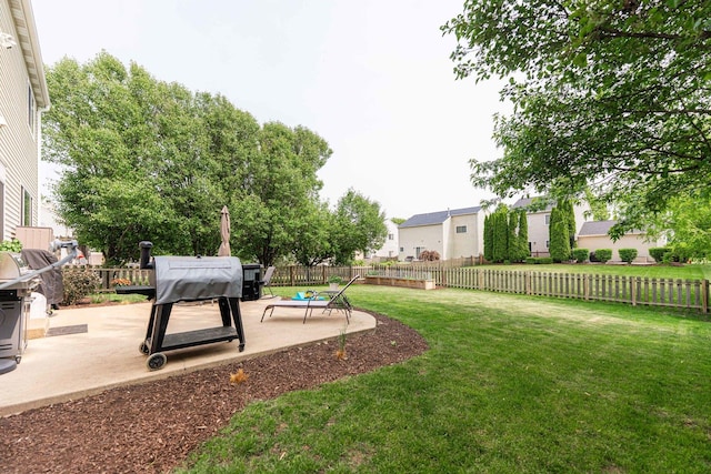 86 E Hummingbird Ave, Cortland, IL 60112 - view of yard with a patio