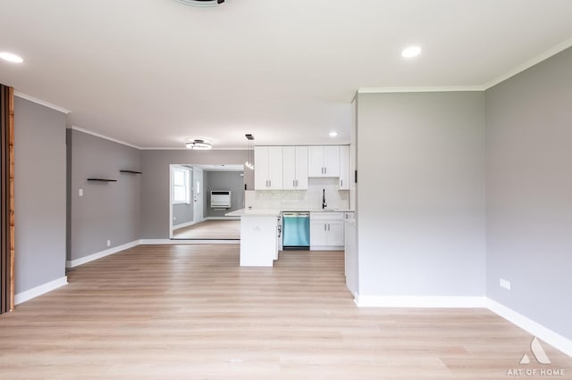 16568 Plainview Dr, Markham, IL 60428 - unfurnished living room with ornamental molding, light wood-type flooring, baseboards, recessed lighting, and a sink