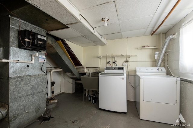 3034 190th St, Lansing, IL 60438 - laundry area featuring independent washer and dryer and heating unit