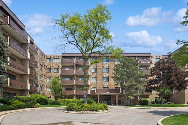 720 Wellington Ave Unit 206, Elk Grove Village, IL 60007 - view of apartment building / complex