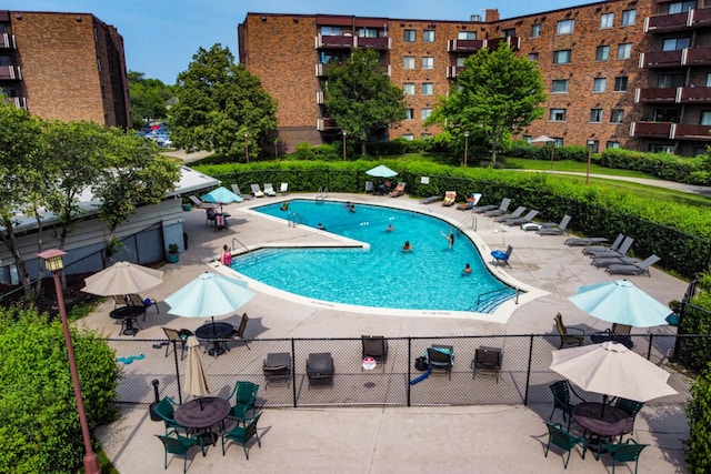 720 Wellington Ave Unit 206, Elk Grove Village, IL 60007 - community pool featuring a patio area