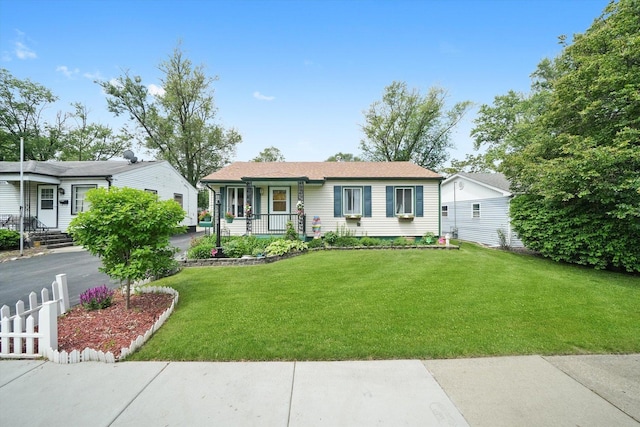 14848 Keystone Ave, Midlothian, IL 60445 - ranch-style house featuring covered porch