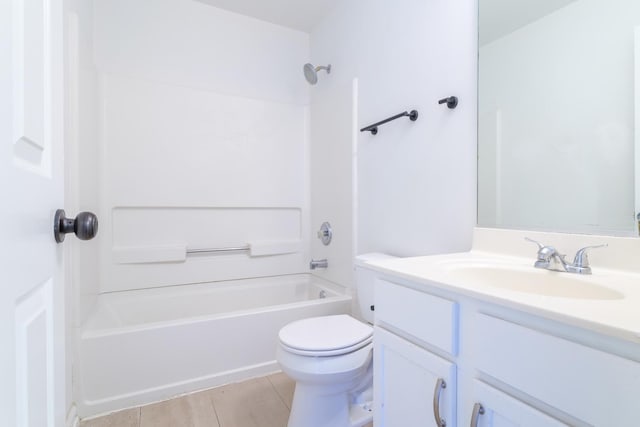261 Springbrook Trl, Oswego, IL 60543 - full bath featuring vanity, shower / bath combination, and toilet