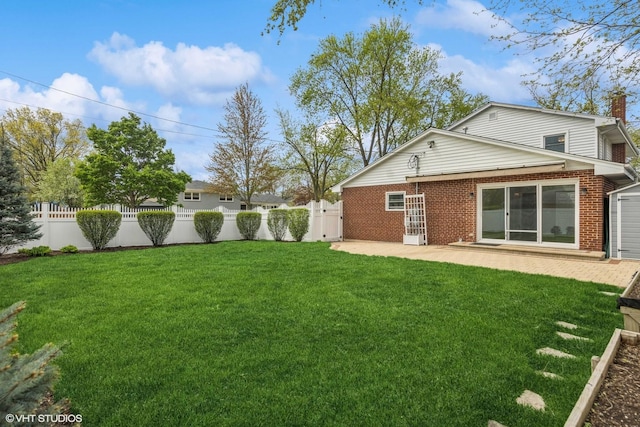 265 W Adams St, Elmhurst, IL 60126 - view of yard with a patio area