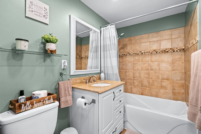 3050 Charles St, Melrose Park, IL 60164 - bathroom with vanity and shower / tub combo