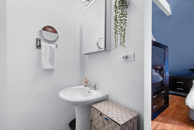 3050 Charles St, Melrose Park, IL 60164 - bathroom featuring wood finished floors