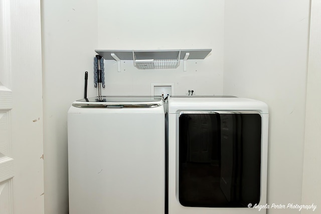 2704 Kendall Xing Unit 2704, Johnsburg, IL 60051 - laundry room with washer and dryer