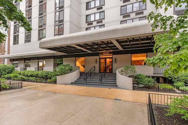 1221 N Dearborn St Unit 207N, Chicago, IL 60610 - property entrance featuring stucco siding
