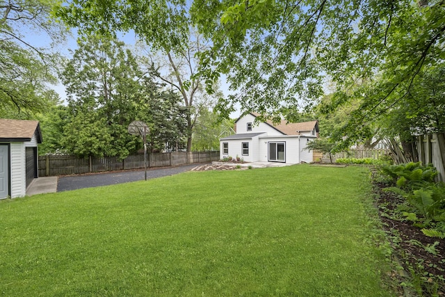 504 Newton Ave, Glen Ellyn, IL 60137 - view of yard with a patio area