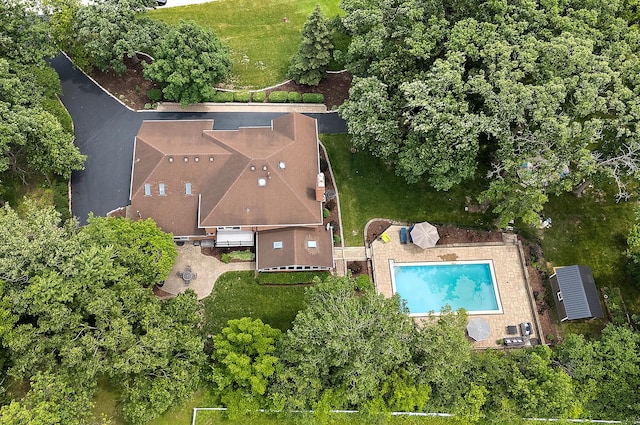 10 Black Walnut Trl, Palos Park, IL 60464 - view of subject property with a pool