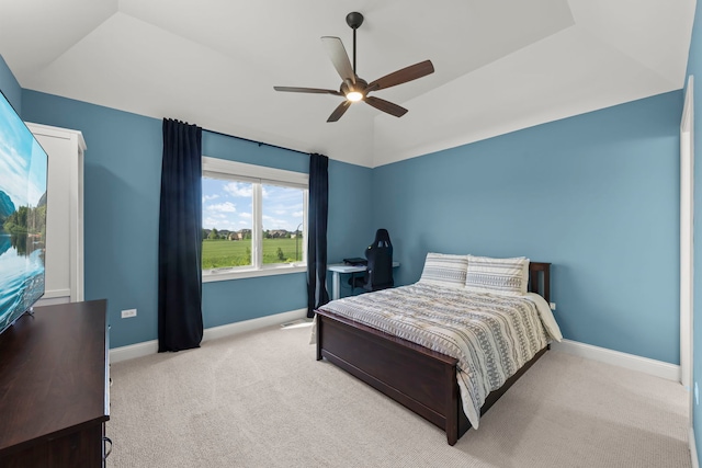4328 Chinaberry Ln, Naperville, IL 60564 - carpeted bedroom featuring vaulted ceiling, baseboards, and ceiling fan