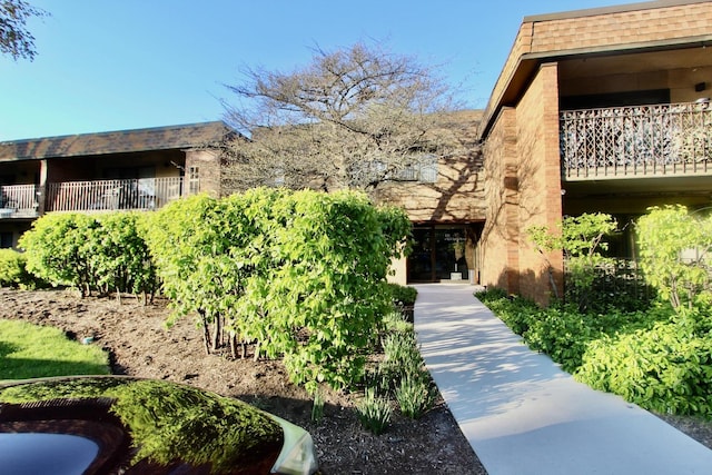 10 Old Oak Dr Unit 103, Buffalo Grove, IL 60089 - view of building exterior