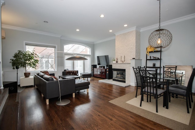 235 S Marion St Unit C, Oak Park, IL 60302 - living area featuring healthy amount of natural light, wood finished floors, crown molding, a multi sided fireplace, and recessed lighting