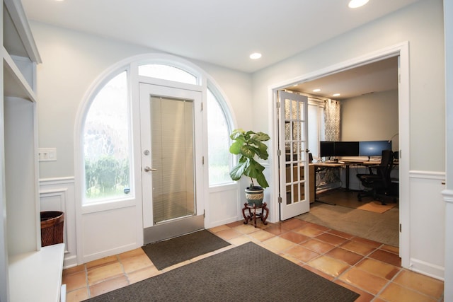 235 S Marion St Unit C, Oak Park, IL 60302 - entrance foyer featuring healthy amount of natural light, a wainscoted wall, and recessed lighting