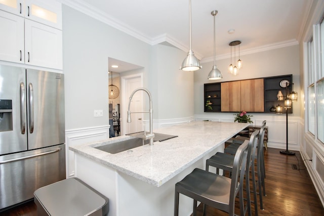 235 S Marion St Unit C, Oak Park, IL 60302 - kitchen with stainless steel fridge with ice dispenser, a sink, crown molding, dark wood-style floors, and glass insert cabinets