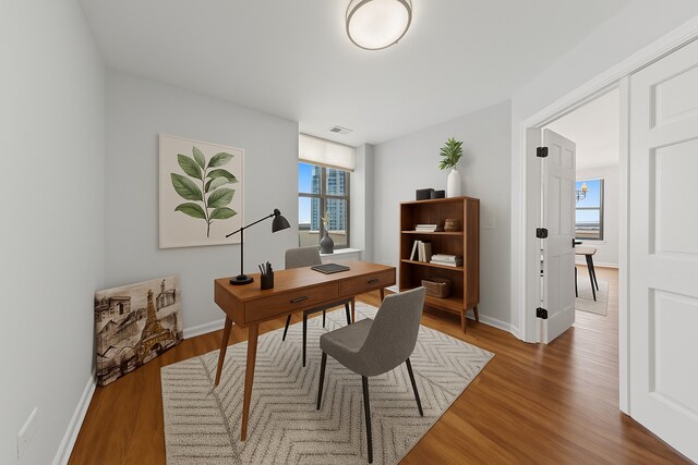 1250 S Indiana Ave Unit 1301, Chicago, IL 60605 - home office with wood finished floors and baseboards