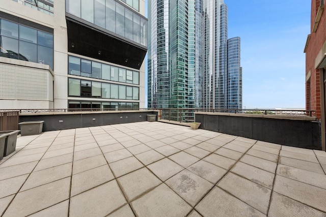 1250 S Indiana Ave Unit 1301, Chicago, IL 60605 - view of patio featuring a city view
