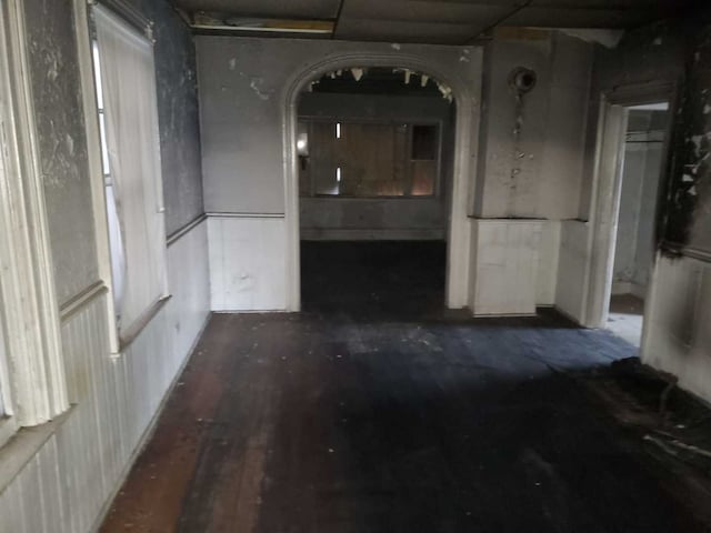 638 W 47th St, Chicago, IL 60609 - corridor featuring dark wood-style flooring