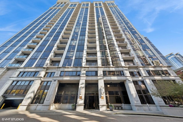 233 E 13th St Unit 1902, Chicago, IL 60605 - view of apartment building / complex