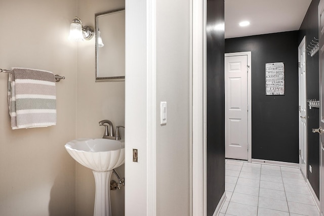 3536 Scottsdale Cir, Naperville, IL 60564 - bathroom featuring tile patterned floors
