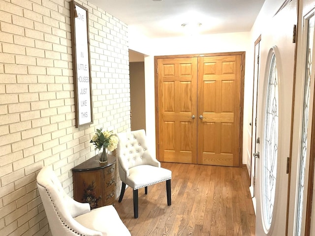 813 Junie Ct, Joliet, IL 60435 - living area featuring wood finished floors