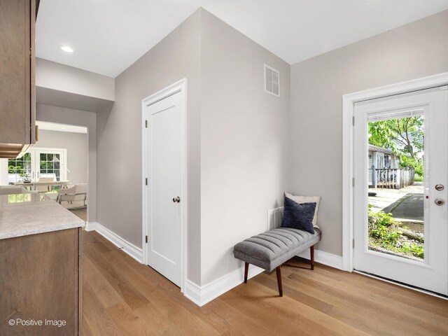 608 W 55th St, Hinsdale, IL 60521 - sitting room featuring light wood-type flooring, baseboards, and recessed lighting