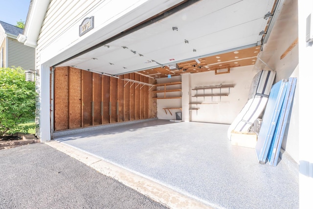 2254 Massachusetts Ave, Naperville, IL 60565 - view of garage