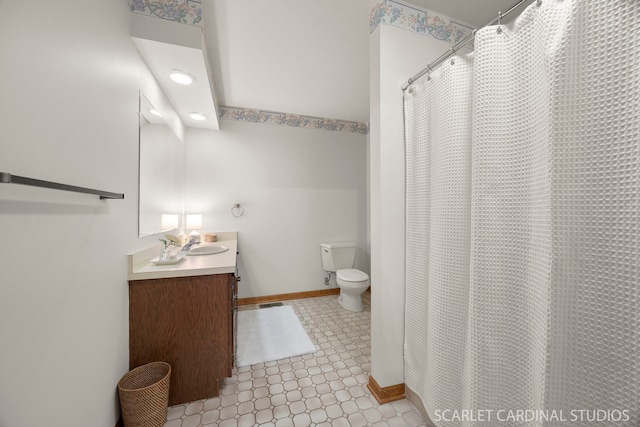 333 Monroe St, Oswego, IL 60543 - full bath with vanity, toilet, and baseboards