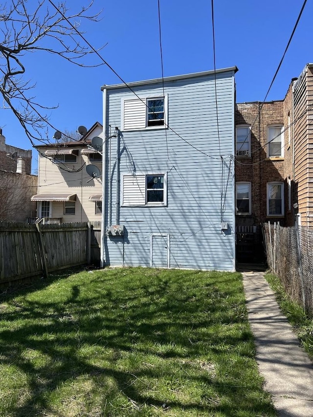 801 S Kedvale Ave, Chicago, IL 60624 - view of rear view of property