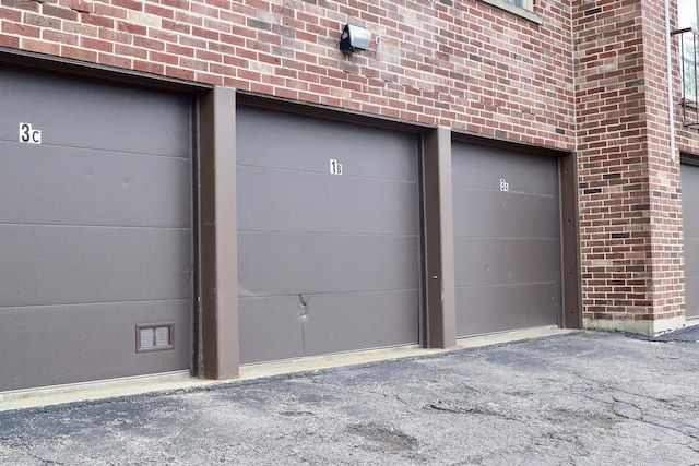 10241 Central Ave Unit 1B, Oak Lawn, IL 60453 - view of garage
