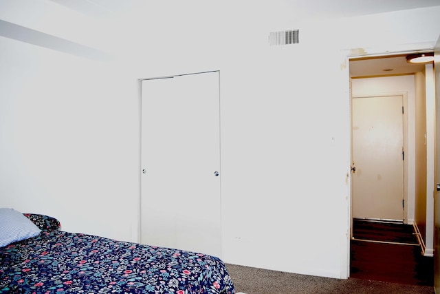 10241 Central Ave Unit 1B, Oak Lawn, IL 60453 - bedroom featuring a closet