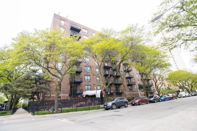 3900 N Pine Grove Ave Unit 203, Chicago, IL 60613 - view of apartment building / complex