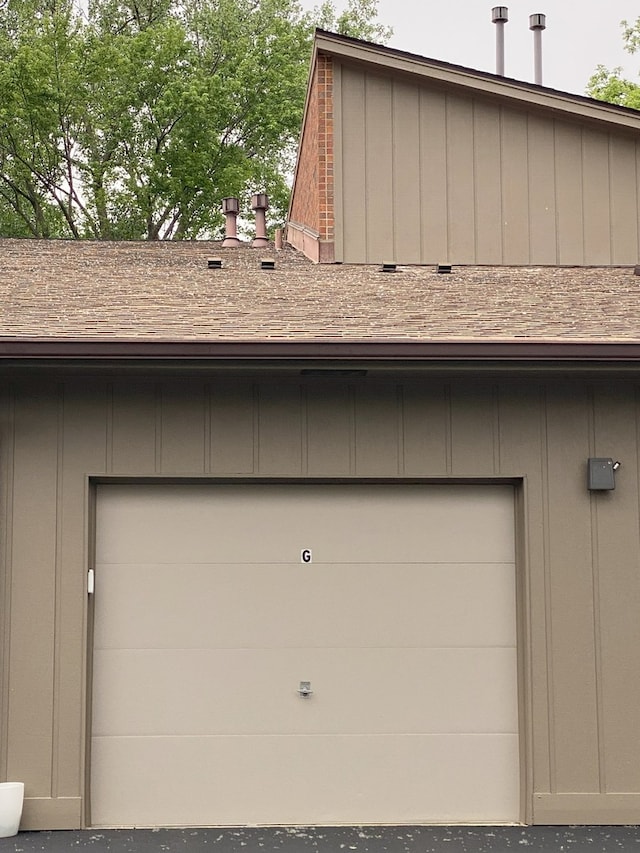 2S414 Emerald Green Dr Unit G, Warrenville, IL 60555 - view of garage