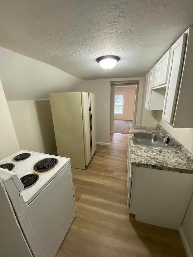 592 N Dearborn Ave, Kankakee, IL 60901 - photo 2