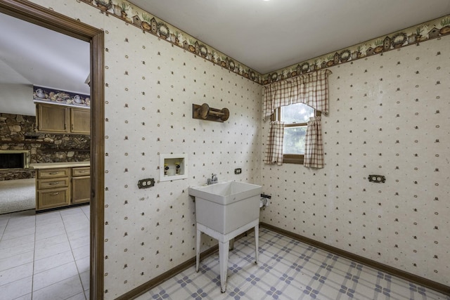 12375 W Ash Ct, Beach Park, IL 60099 - bathroom featuring wallpapered walls and baseboards