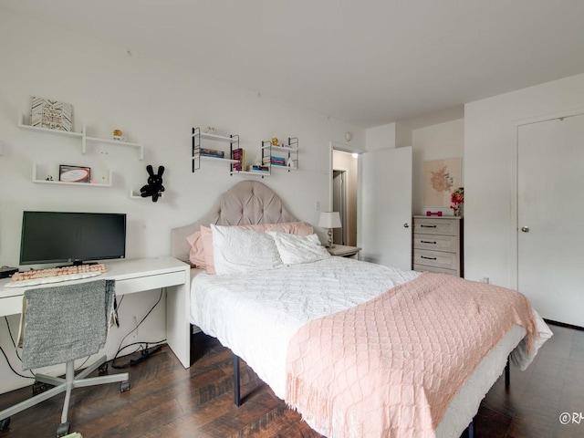 426 James Ct Unit C, Glendale Heights, IL 60139 - bedroom featuring wood finished floors