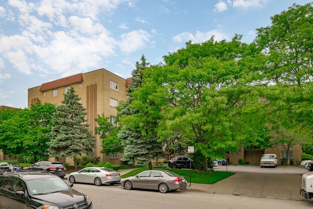 6400 W Belle Plaine Ave Unit 309, Chicago, IL 60634 - photo 2