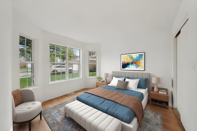 611 Kingsbridge Dr, Carol Stream, IL 60188 - bedroom with wood finished floors and baseboards