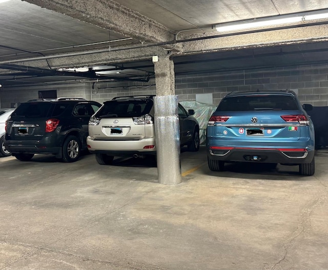 828 Graceland Ave Unit 404, Des Plaines, IL 60016 - view of parking deck