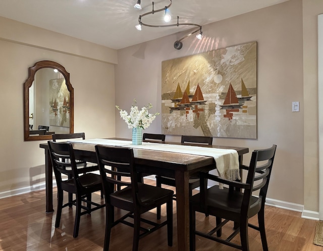 828 Graceland Ave Unit 404, Des Plaines, IL 60016 - dining space featuring wood finished floors and baseboards
