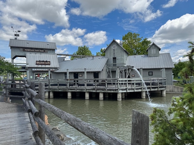 828 Graceland Ave Unit 404, Des Plaines, IL 60016 - dock with a water view