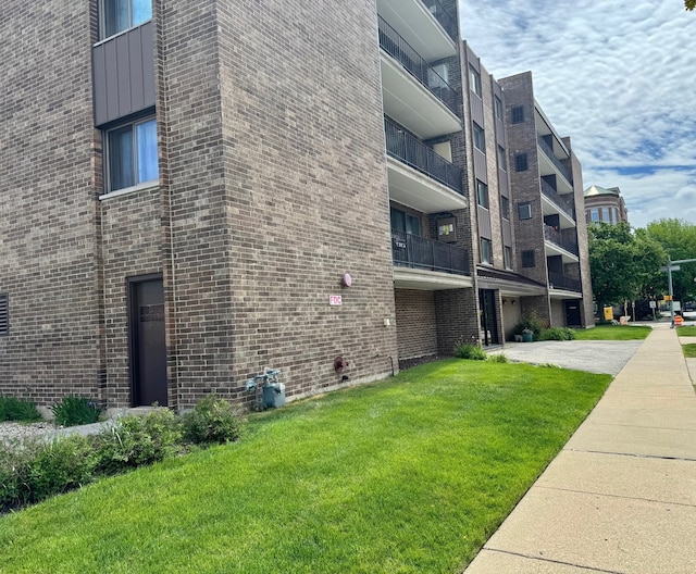 828 Graceland Ave Unit 404, Des Plaines, IL 60016 - view of building exterior