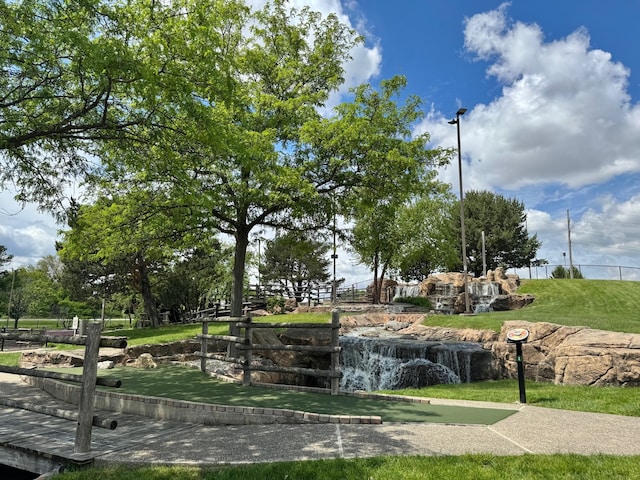 828 Graceland Ave Unit 404, Des Plaines, IL 60016 - view of home's community featuring a yard