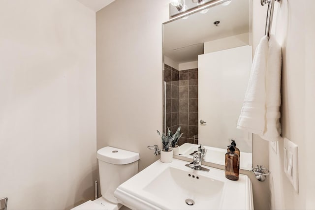 1530 S State St Unit 17B, Chicago, IL 60605 - full bath with toilet, a sink, and a shower