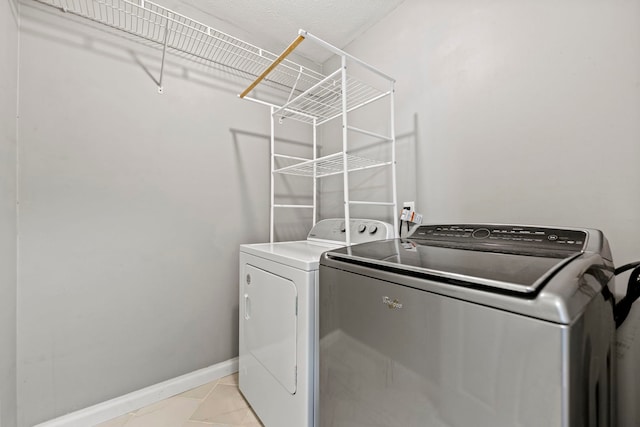 1924 Prestwold Pl, Machesney Park, IL 61115 - laundry room featuring independent washer and dryer and baseboards