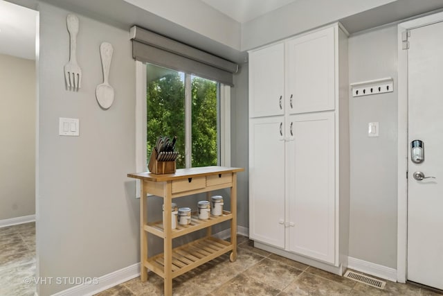 230 W Golfview Ter, Palatine, IL 60067 - interior space with baseboards