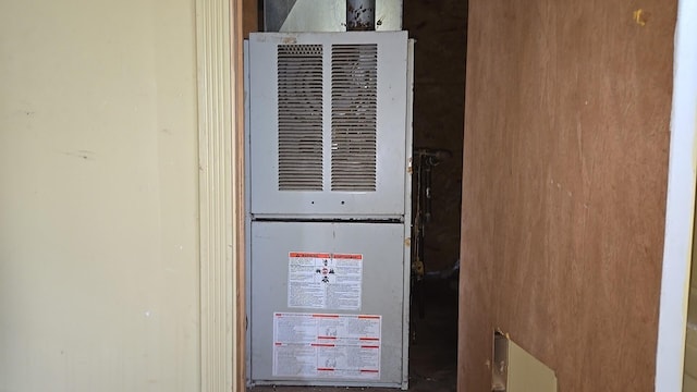 316 E 107th St, Chicago, IL 60628 - utilities featuring heating unit